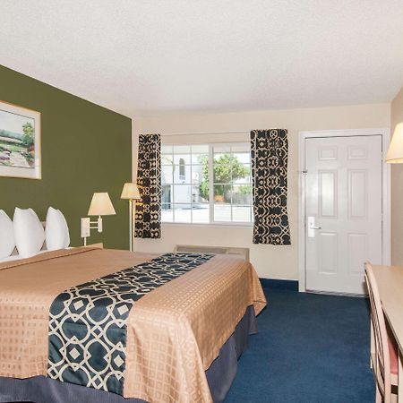 Travelodge By Wyndham Los Banos Ca Eksteriør bilde