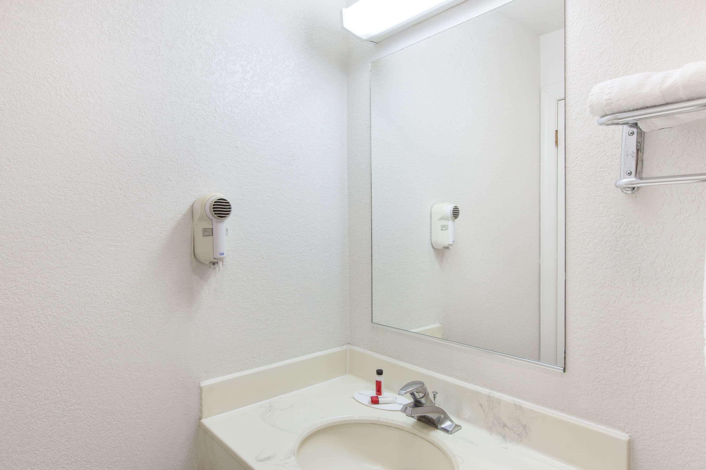Travelodge By Wyndham Los Banos Ca Eksteriør bilde