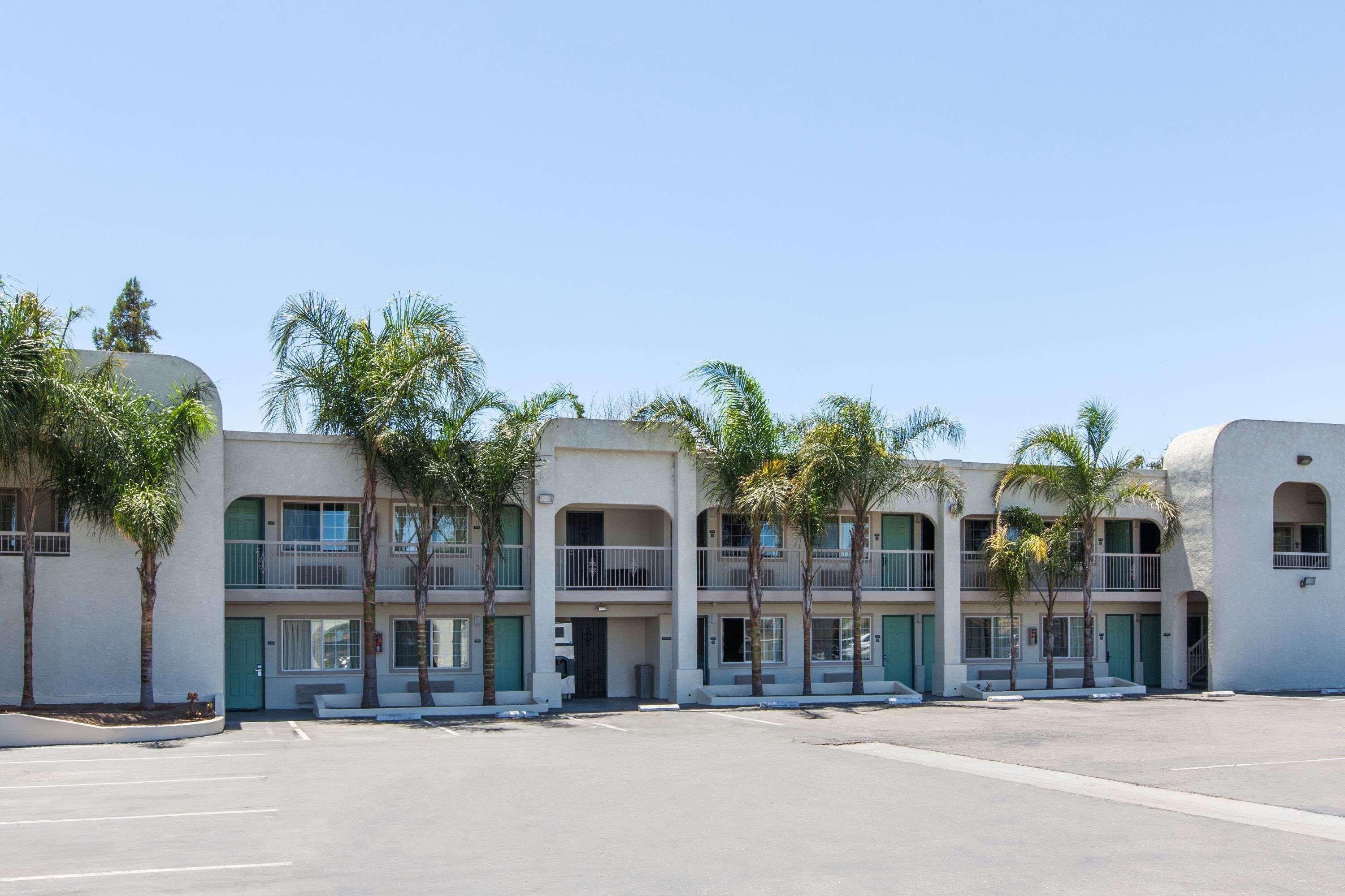Travelodge By Wyndham Los Banos Ca Eksteriør bilde