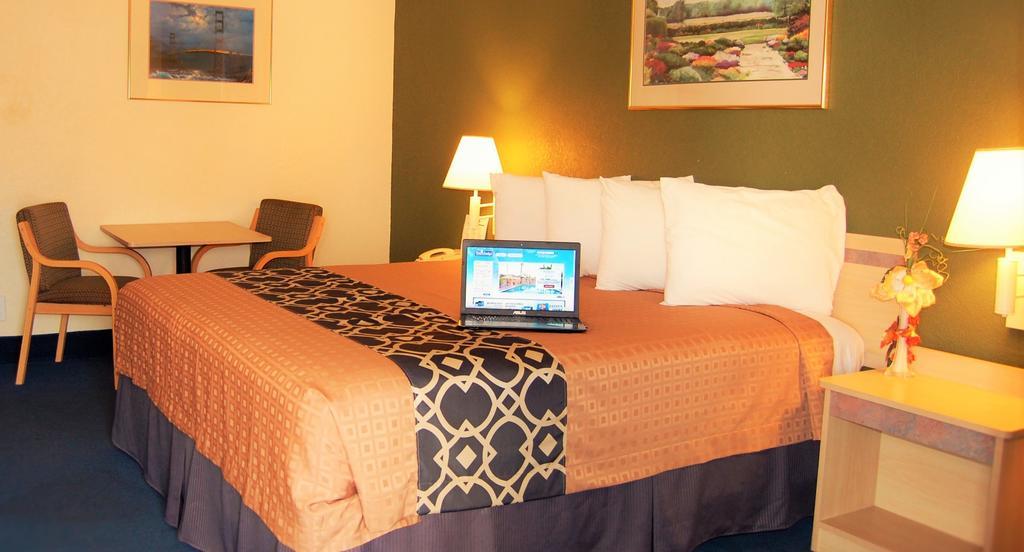 Travelodge By Wyndham Los Banos Ca Eksteriør bilde