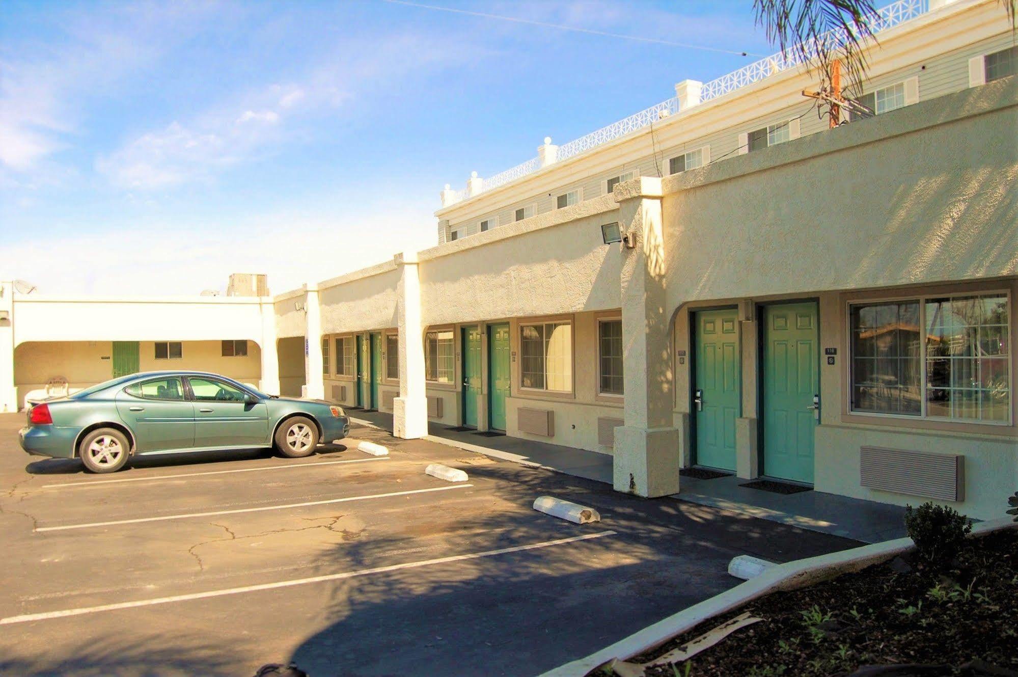 Travelodge By Wyndham Los Banos Ca Eksteriør bilde